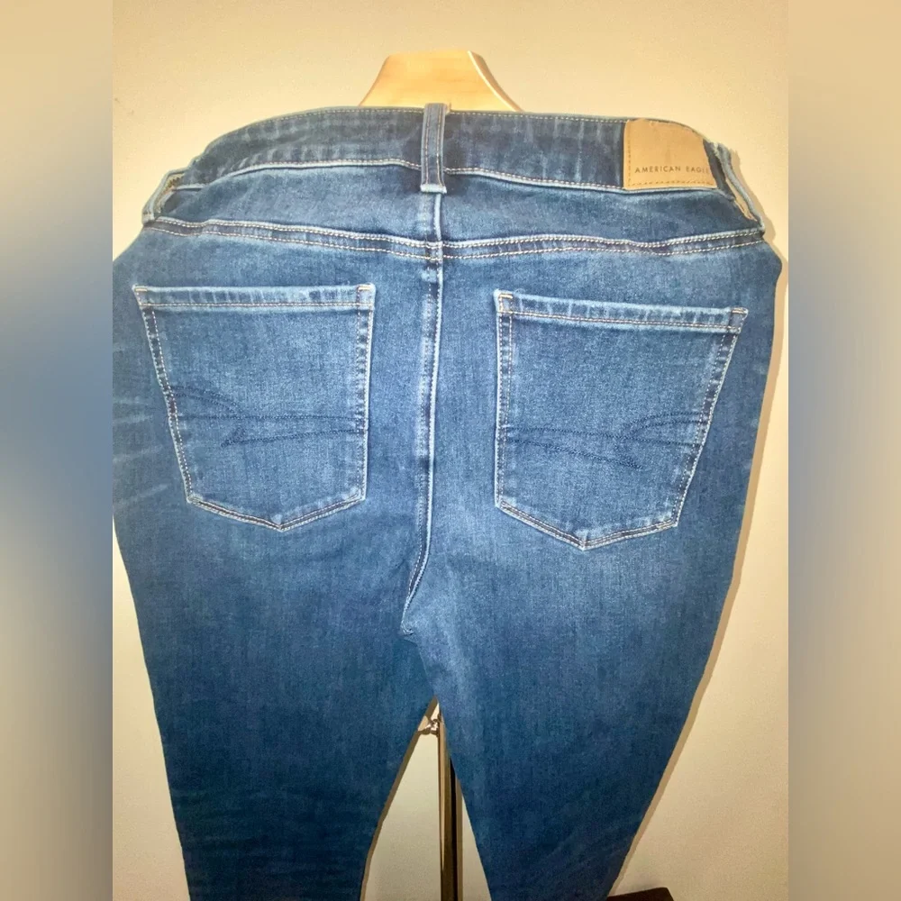 American Eagle Outfitters Stretch Relaxed Fit Blue Jeans - Picture 6 of 7